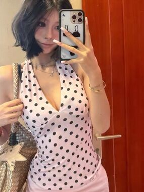 Polka Dot V-Neck Top in Light Pink